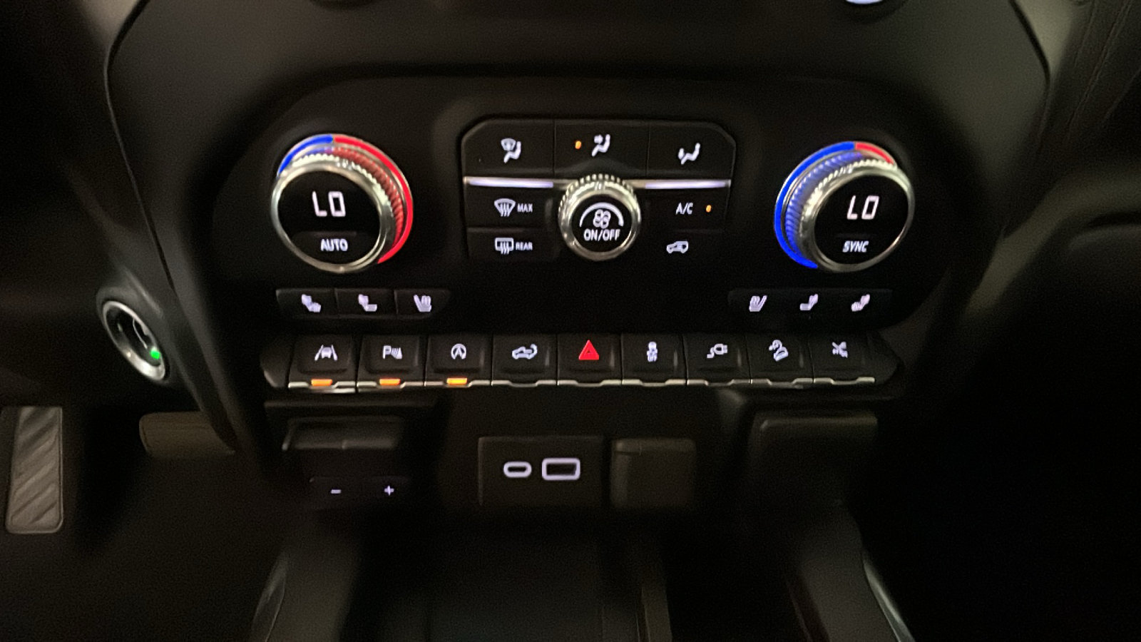 Used 2021 GMC Sierra 1500 Denali w/ Denali Ultimate Package AWD/4WD image 27