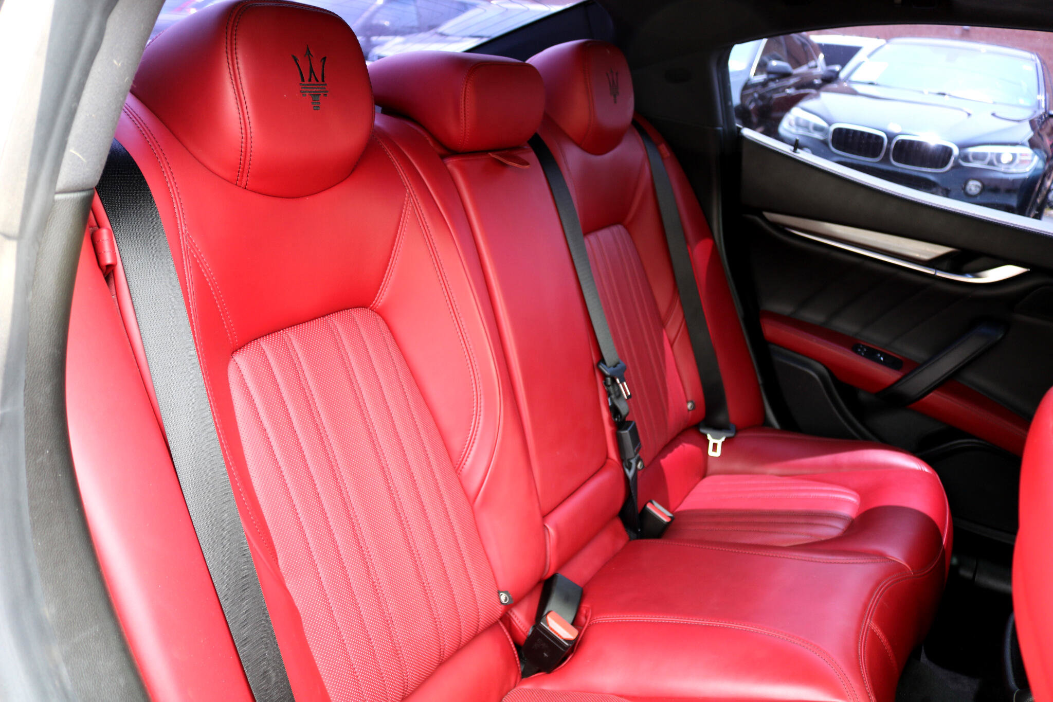 Used 2021 Maserati Ghibli S image 41