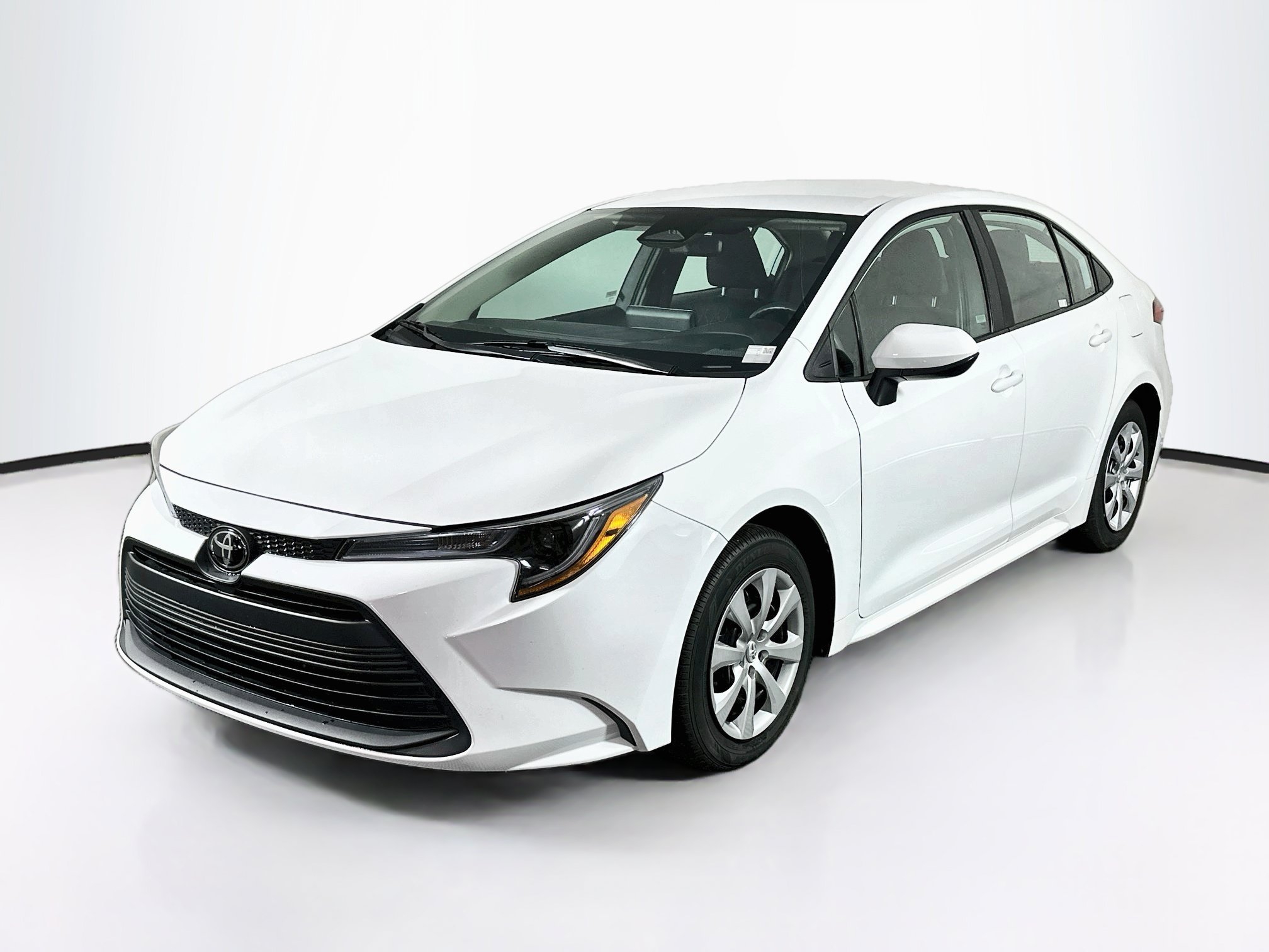 Used 2026 Toyota Corolla LE FWD image 3