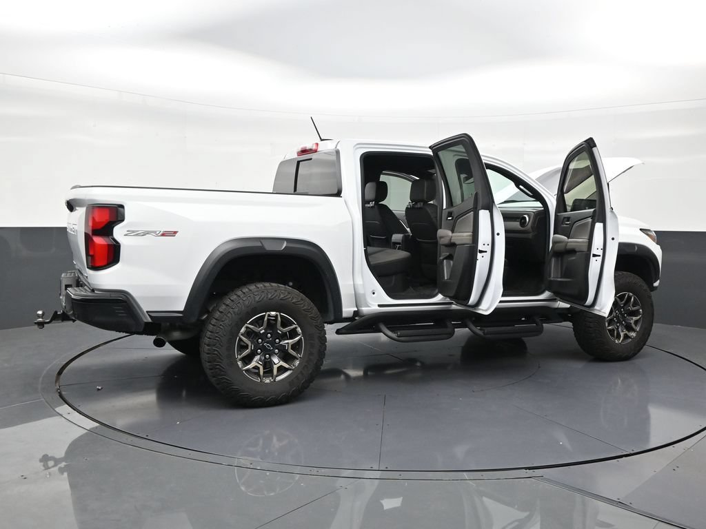 Used 2025 Chevrolet Colorado ZR2 AWD/4WD image 28