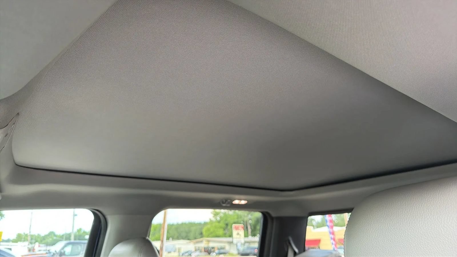Used 2018 Ford F150 Lariat w/ Equipment Group 502A Luxury AWD/4WD image 16