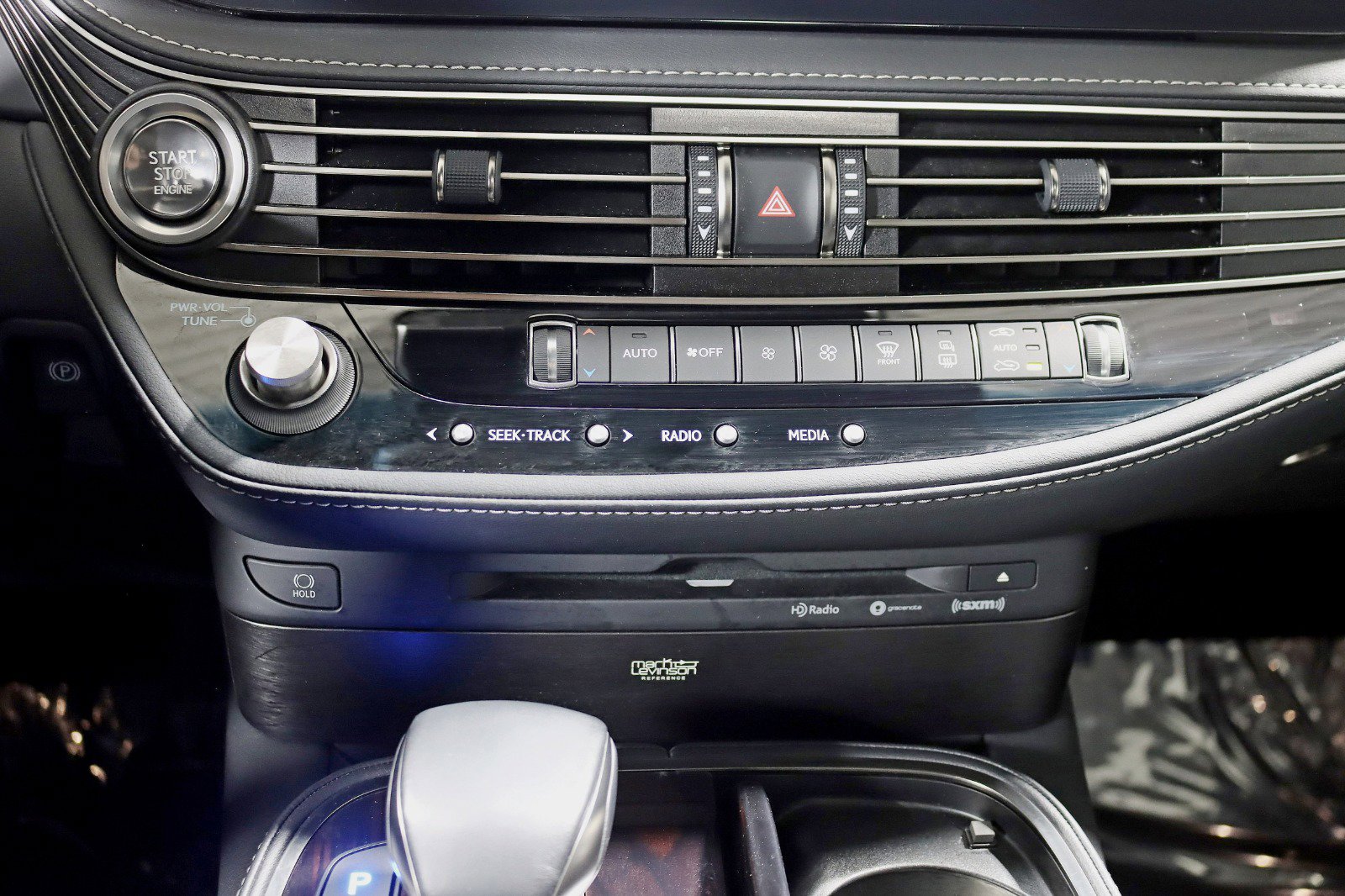 Used 2021 Lexus LS 500 AWD w/ Luxury Package image 24