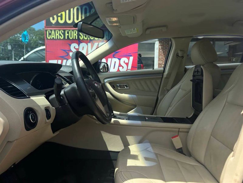 Used 2015 Ford Taurus SEL image 16