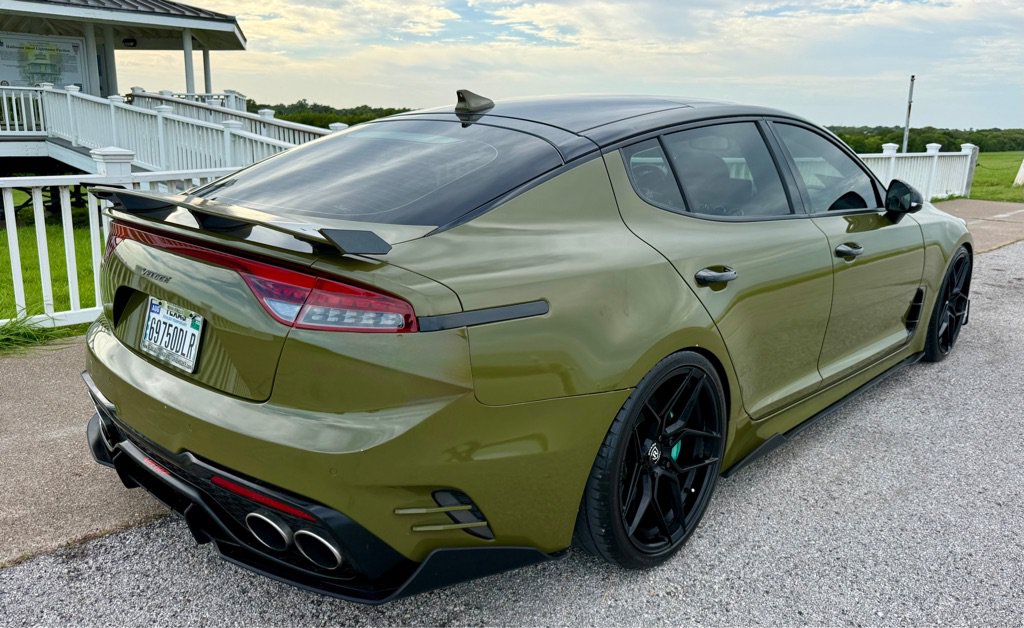Used 2019 Kia Stinger GT2 AWD/4WD image 5