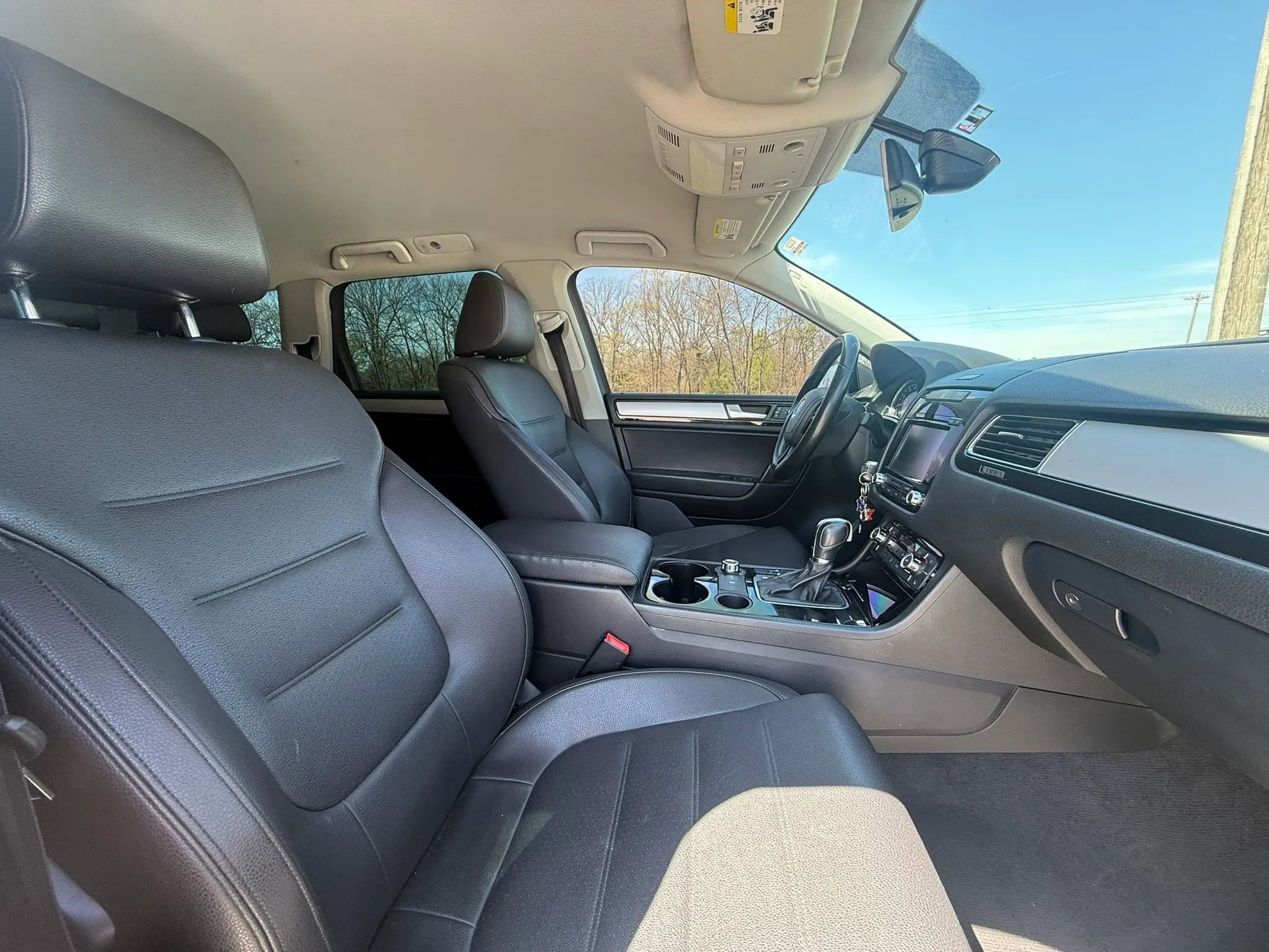 Used 2013 Volkswagen Touareg Sport AWD/4WD image 12