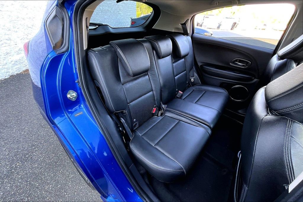 Used 2020 Honda HR-V Touring image 19