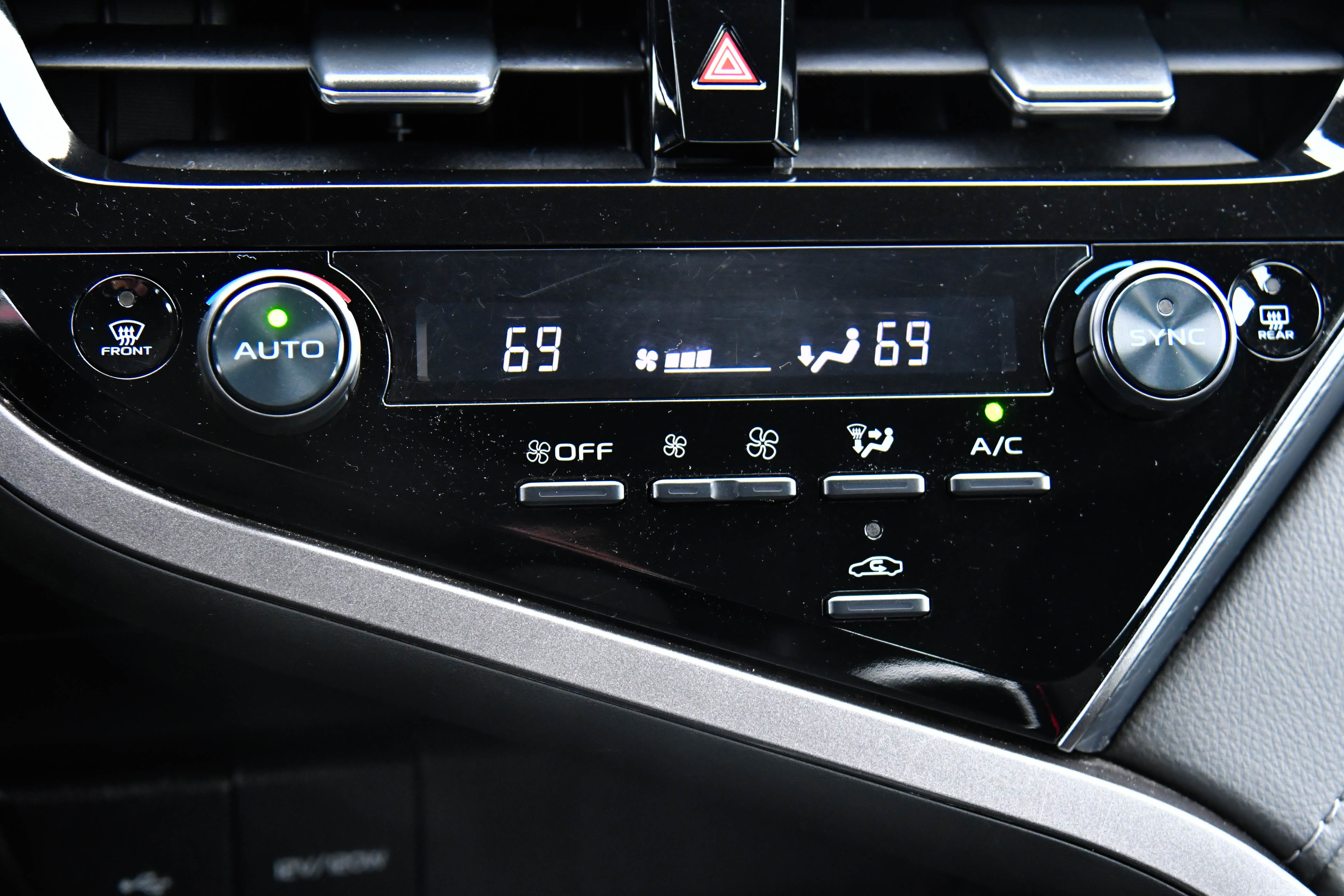 Used 2024 Toyota Camry LE image 22