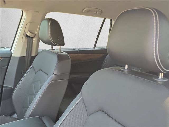 Used 2024 Volkswagen Atlas SE w/ Black Wheel Package FWD image 18