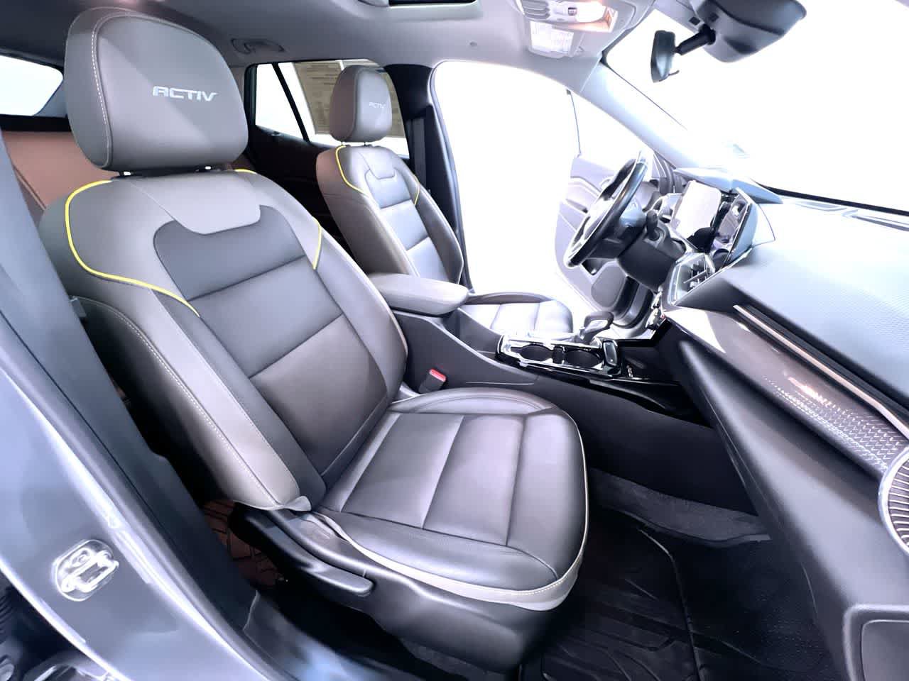 Used 2025 Chevrolet Trax ACTIV w/ Sunroof Package FWD image 34