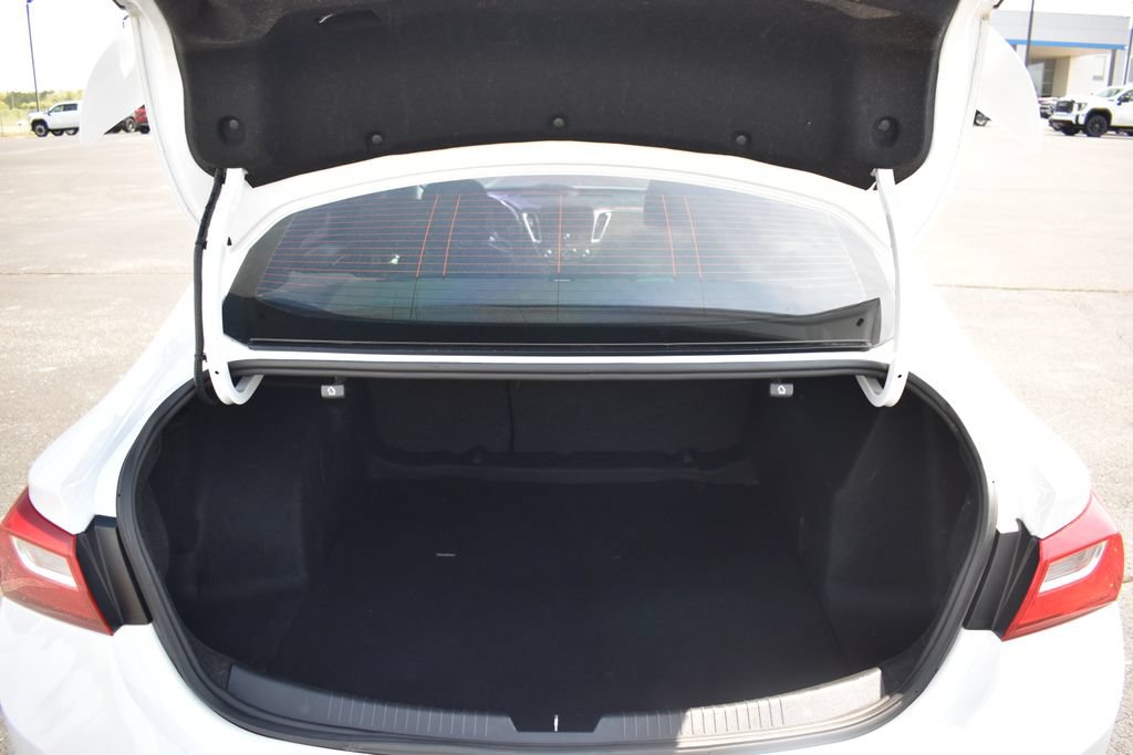 Used 2023 Chevrolet Malibu RS FWD image 13