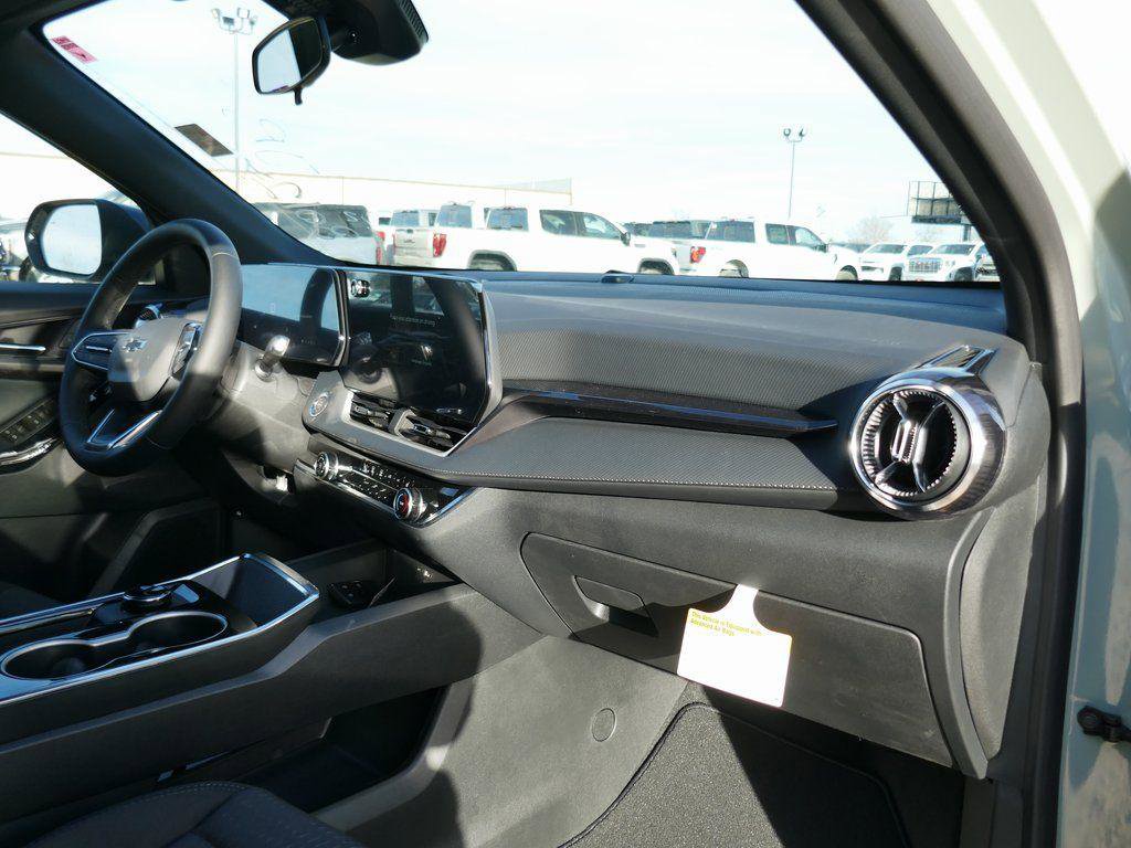 New 2026 Chevrolet Equinox LT w/ Midnight Edition image 9