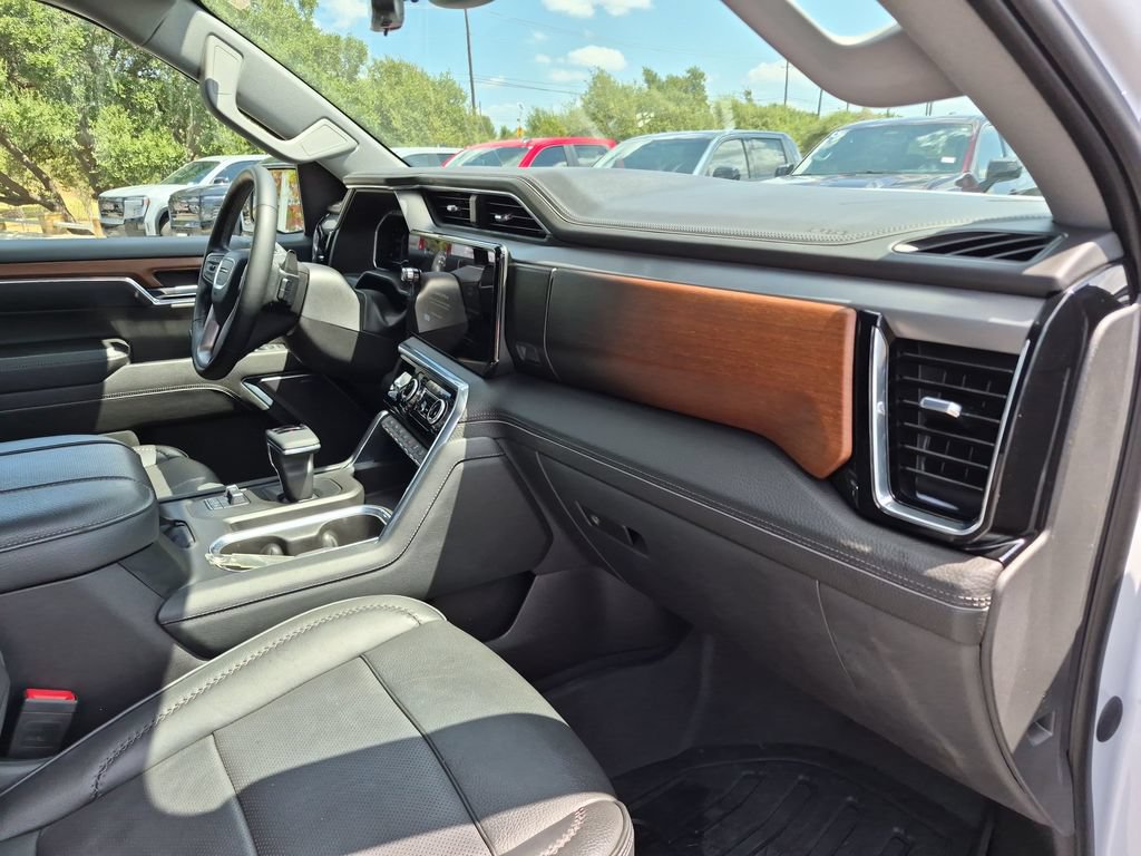 Used 2023 GMC Sierra 1500 Denali w/ Technology Package AWD/4WD image 42