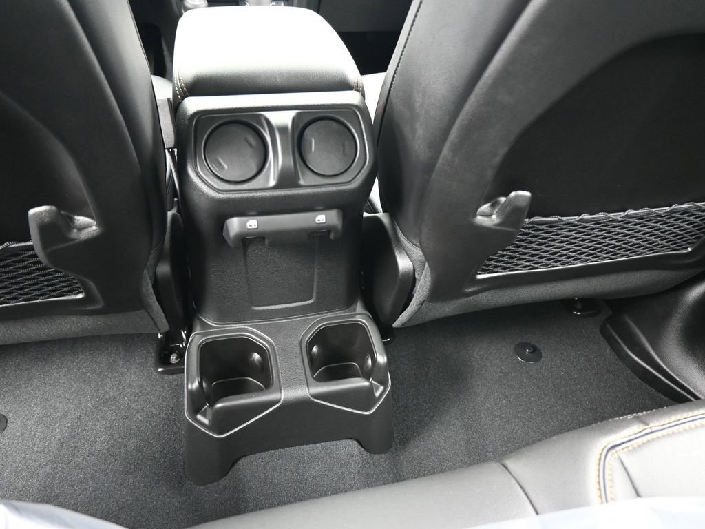 Used 2024 Jeep Gladiator Sport w/ Premium Package image 35