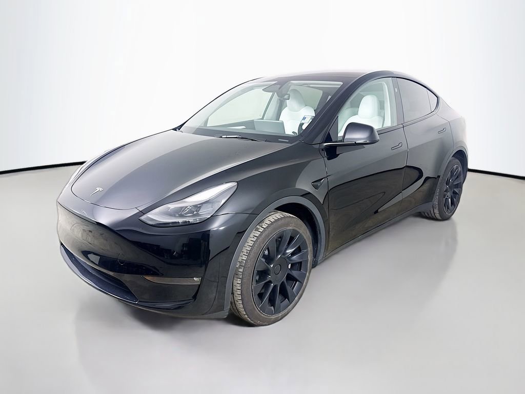 Used 2024 Tesla Model Y Long Range image 3