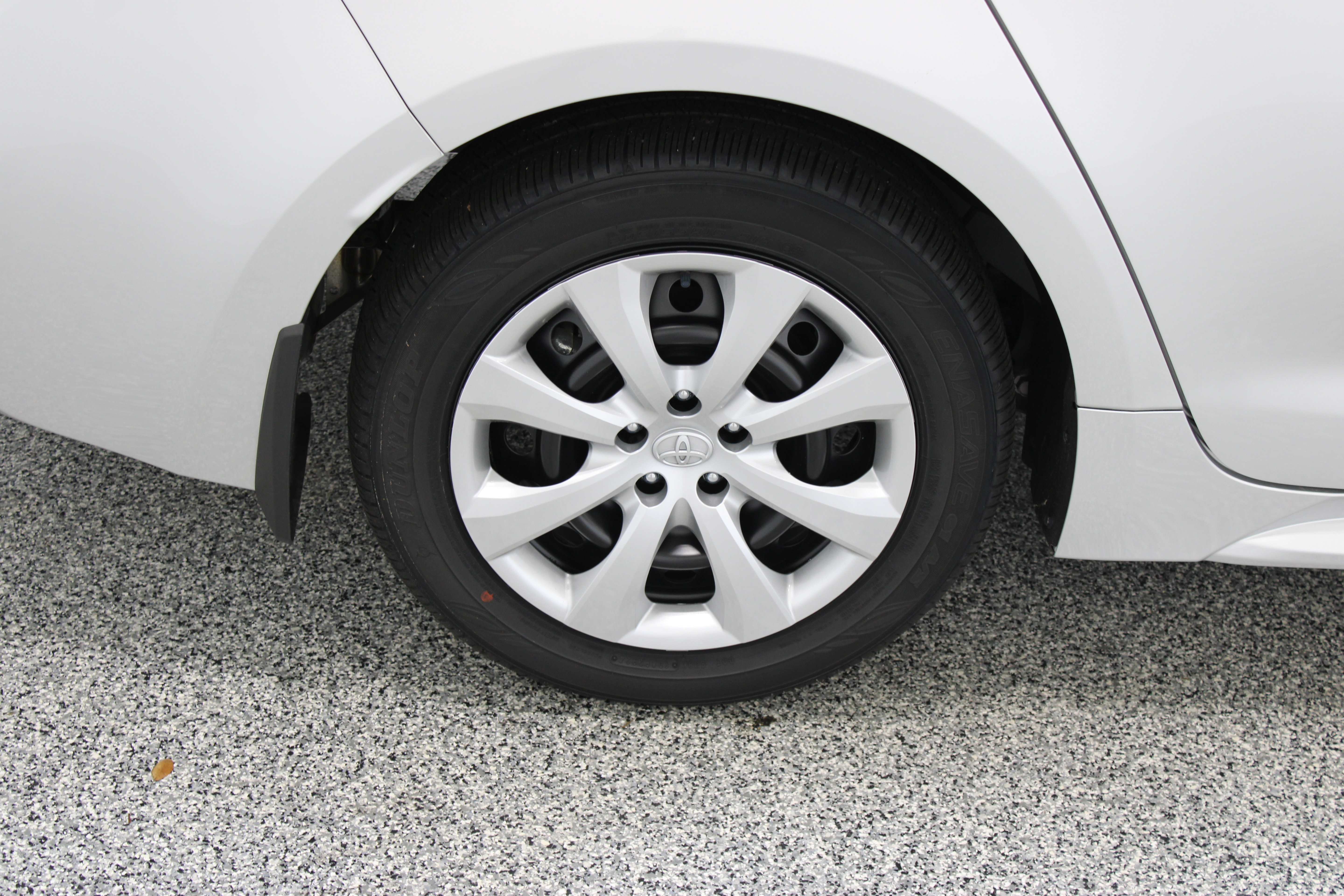 Used 2025 Toyota Corolla LE FWD image 6