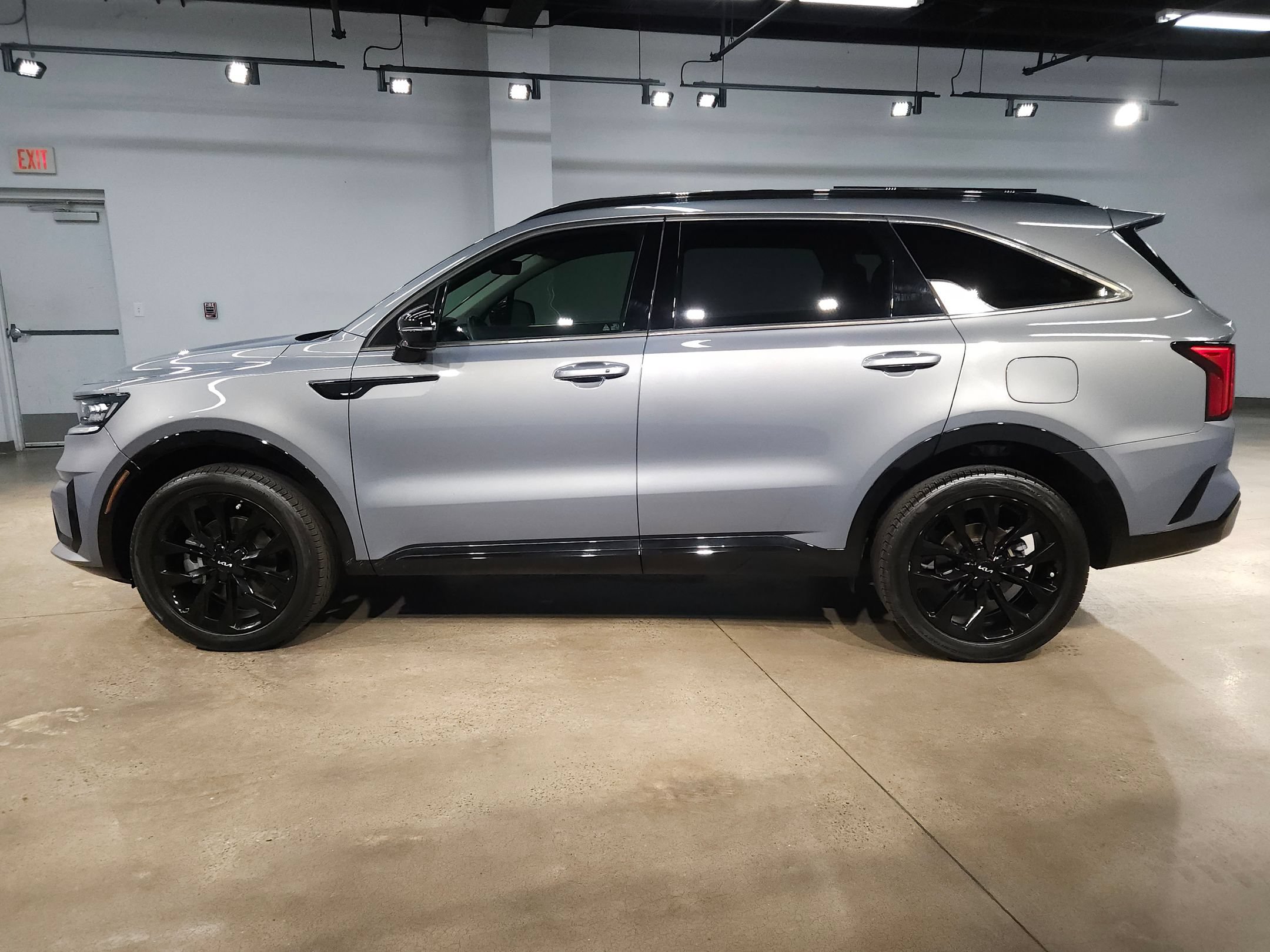 Used 2023 Kia Sorento SX AWD/4WD image 4
