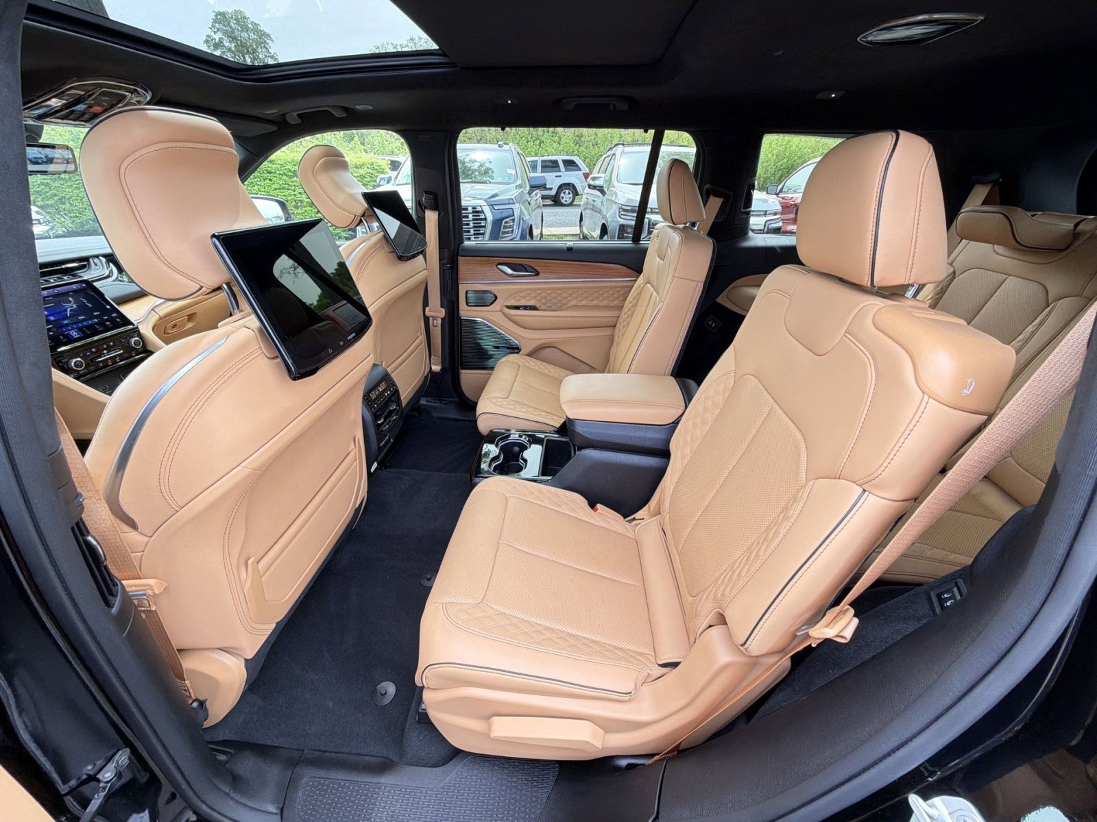 Used 2024 Jeep Grand Cherokee L Summit image 25