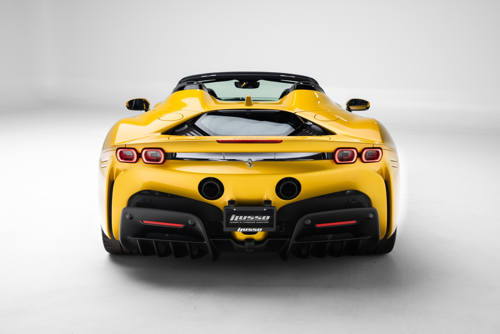 Used 2023 Ferrari SF90 Spider AWD/4WD image 7
