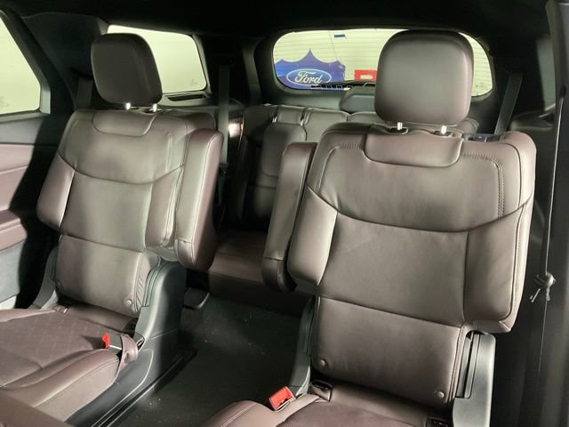 New 2026 Ford Explorer Platinum image 16