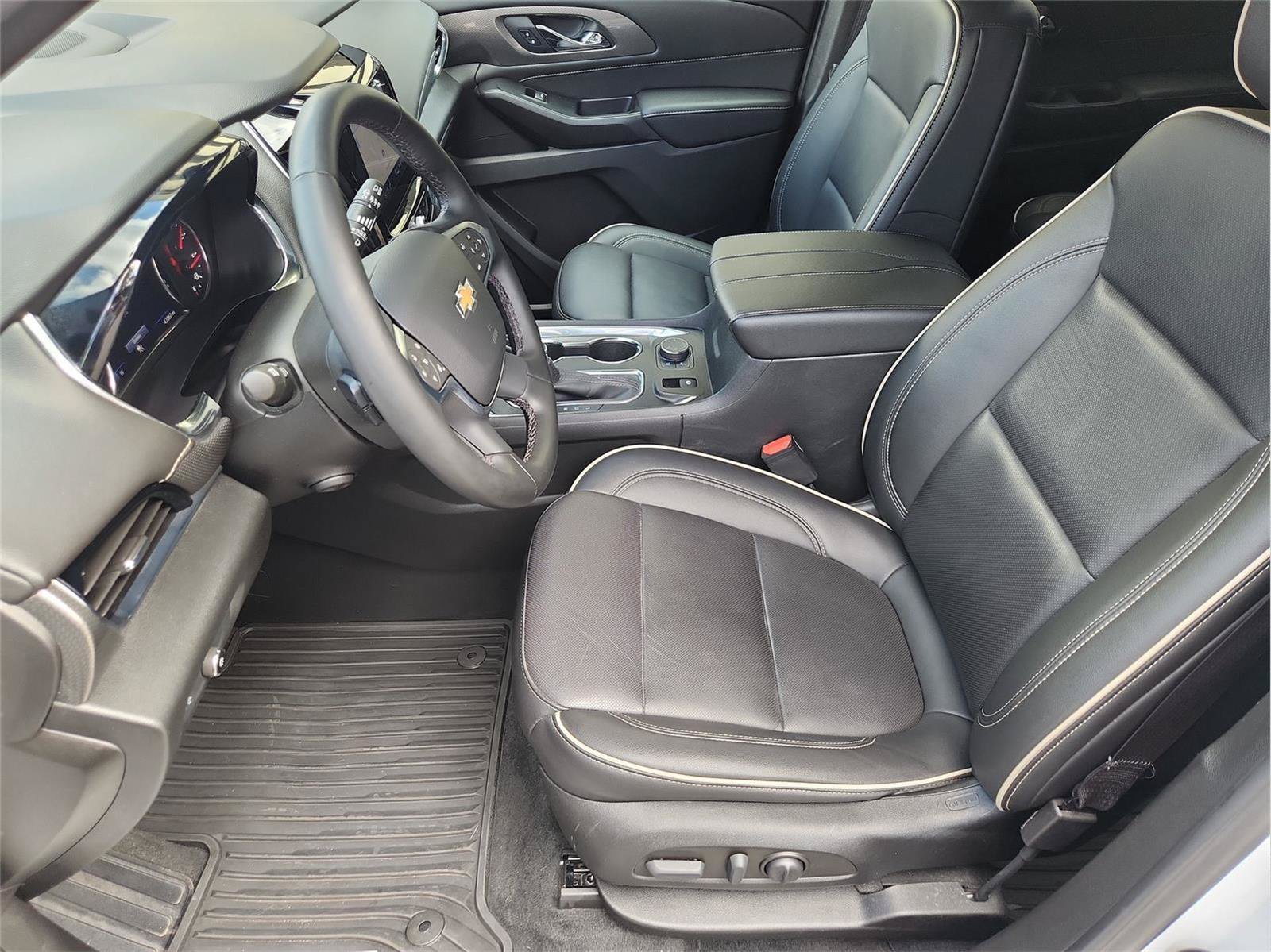 Used 2023 Chevrolet Traverse Premier AWD/4WD image 20