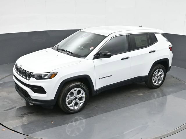 Used 2025 Jeep Compass Sport image 33
