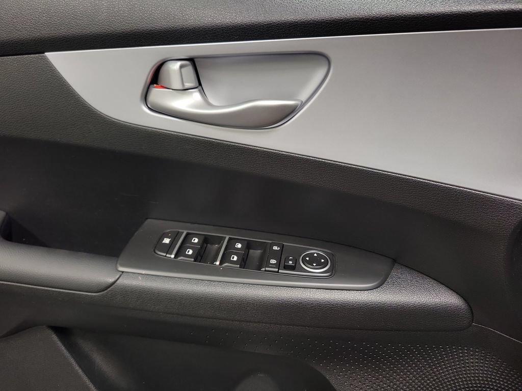 Used 2024 Kia Forte LXS w/ LXS Technology Package FWD image 25