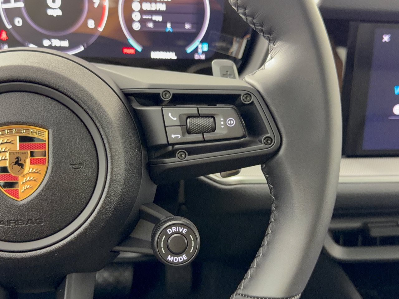 New 2026 Porsche Cayenne Coupe AWD/4WD image 19