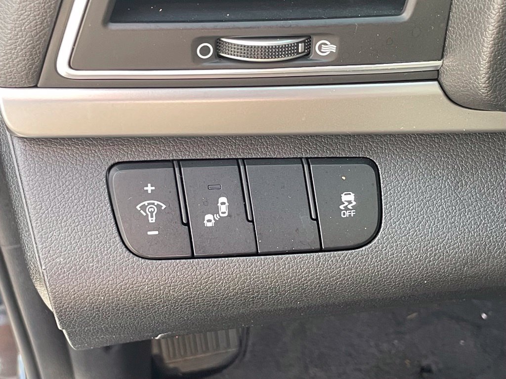 Used 2018 Hyundai Elantra SEL FWD image 12