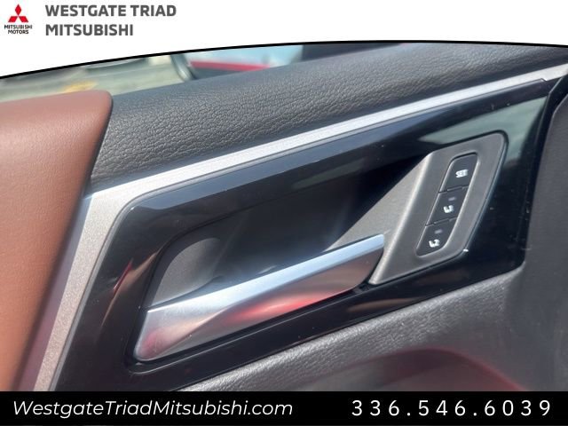 New 2025 Mitsubishi Outlander SEL image 17