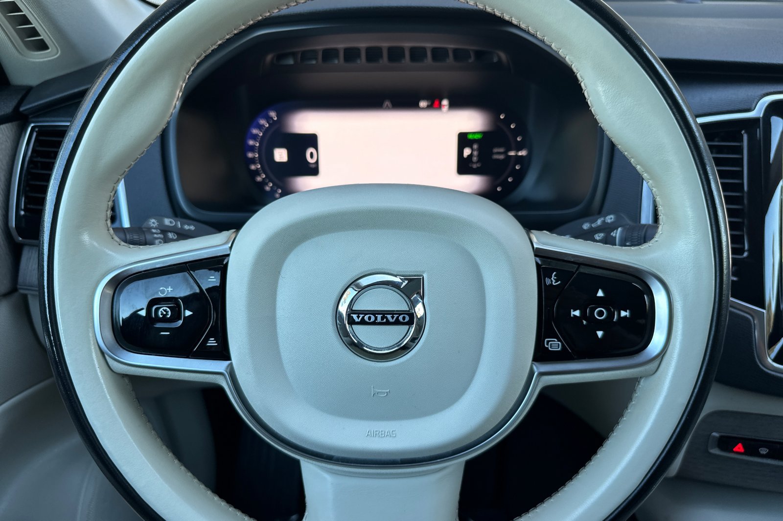 Certified 2023 Volvo XC90 T8 Plus w/ Protection Package AWD/4WD image 28