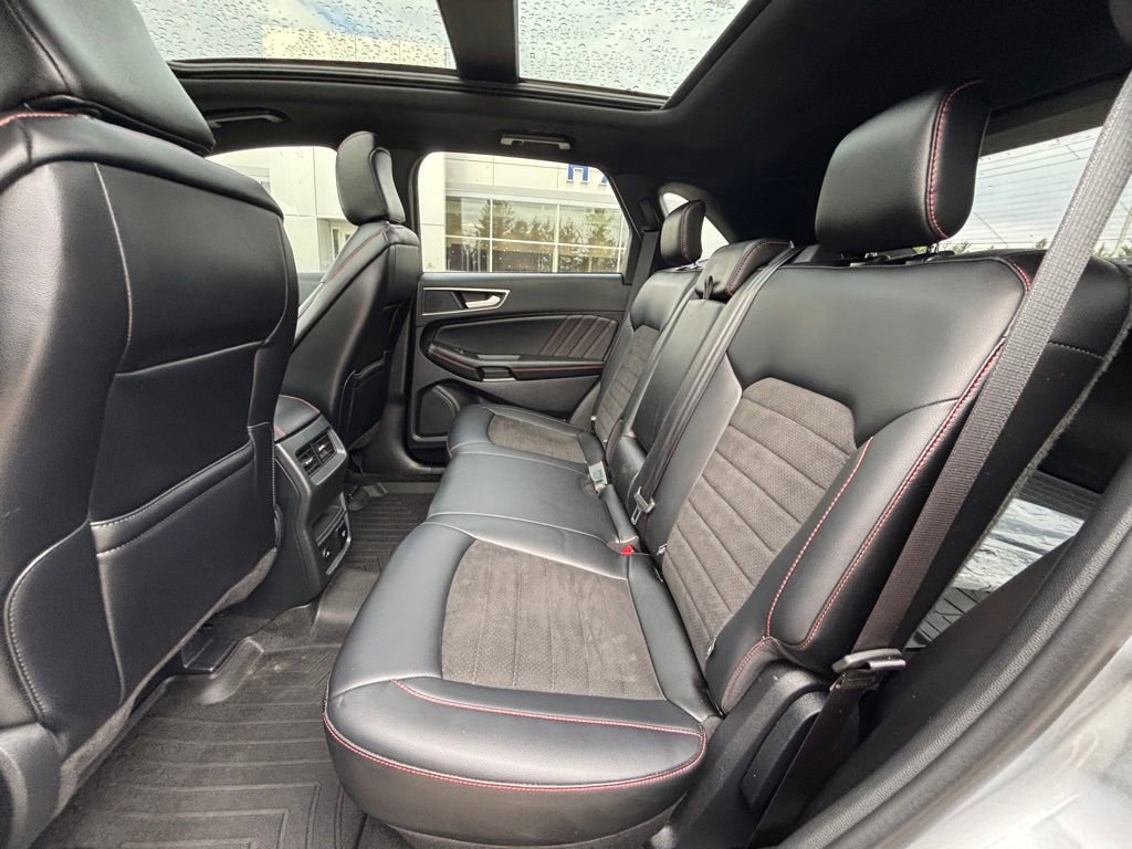 Used 2024 Ford Edge ST-Line AWD/4WD image 13