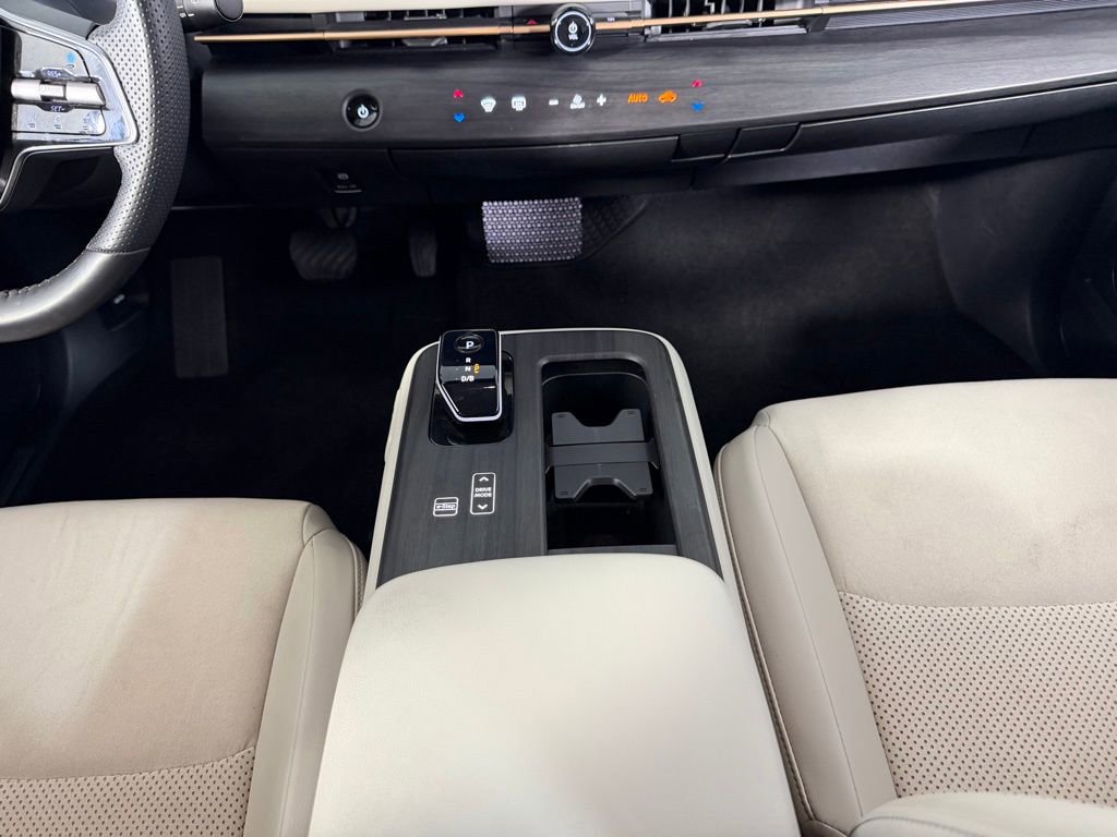 Used 2023 Nissan Ariya AWD image 16