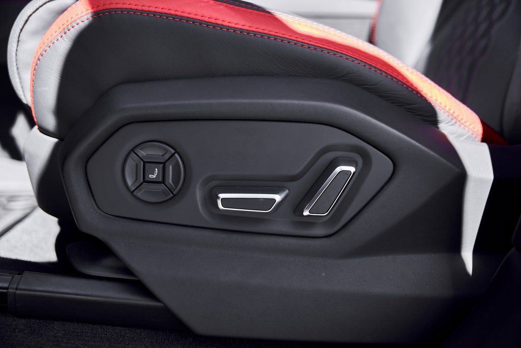 Used 2024 Lamborghini Urus Performante image 47