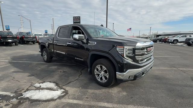 Used 2022 GMC Sierra 1500 SLT w/ Max Trailering Package image 2