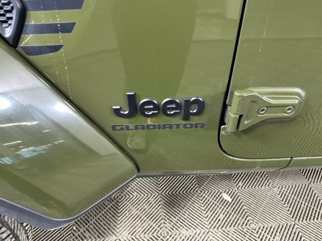 Used 2022 Jeep Gladiator Sport image 10