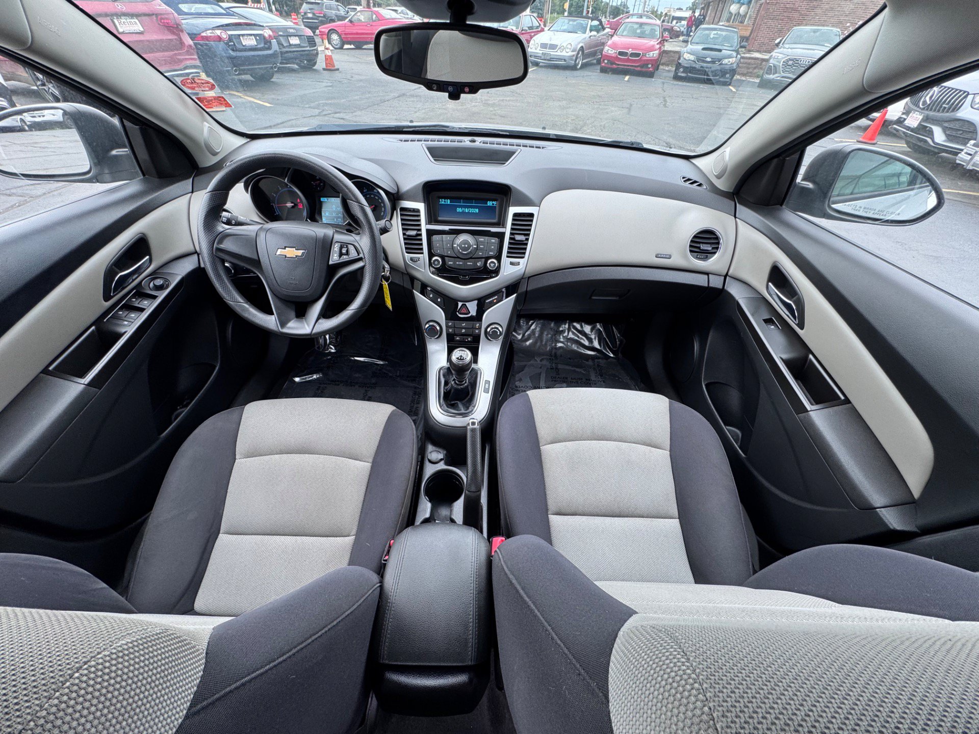 Used 2014 Chevrolet Cruze LS FWD image 15