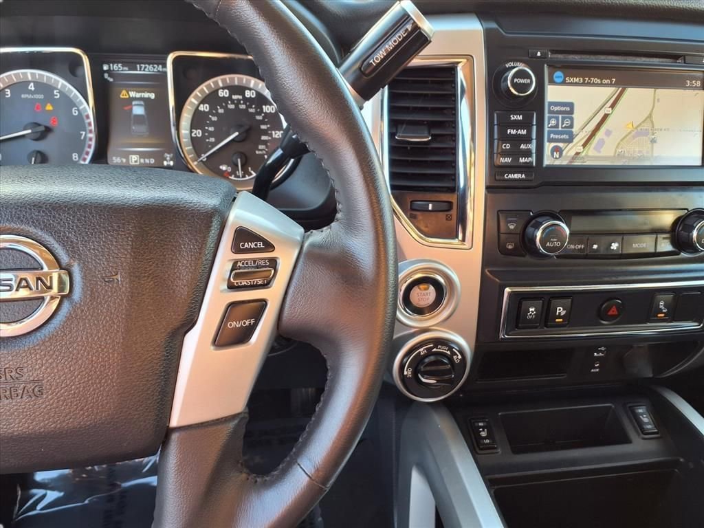 Used 2017 Nissan Titan SV image 11