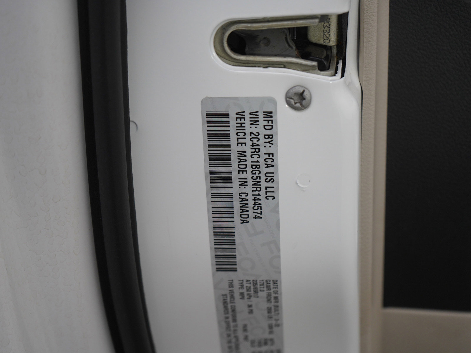 Used 2022 Chrysler Pacifica Touring-L w/ Uconnect Theater Family Group image 25