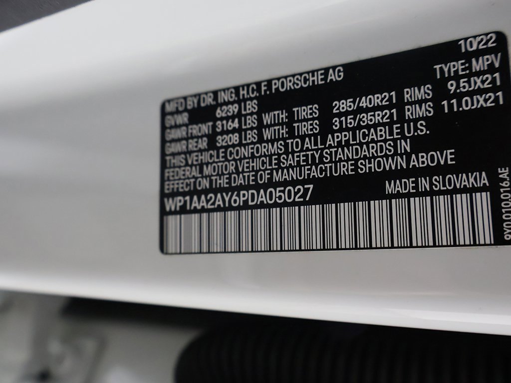 Used 2023 Porsche Cayenne Platinum Edition image 50