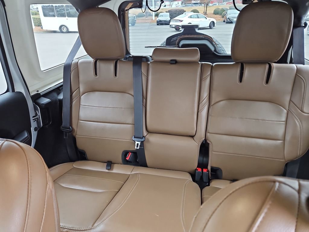 Used 2023 Jeep Wrangler Unlimited Sahara image 11