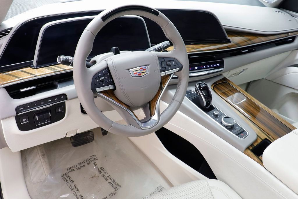 Used 2024 Cadillac Escalade Sport Platinum w/ LPO, ONYX Package image 7