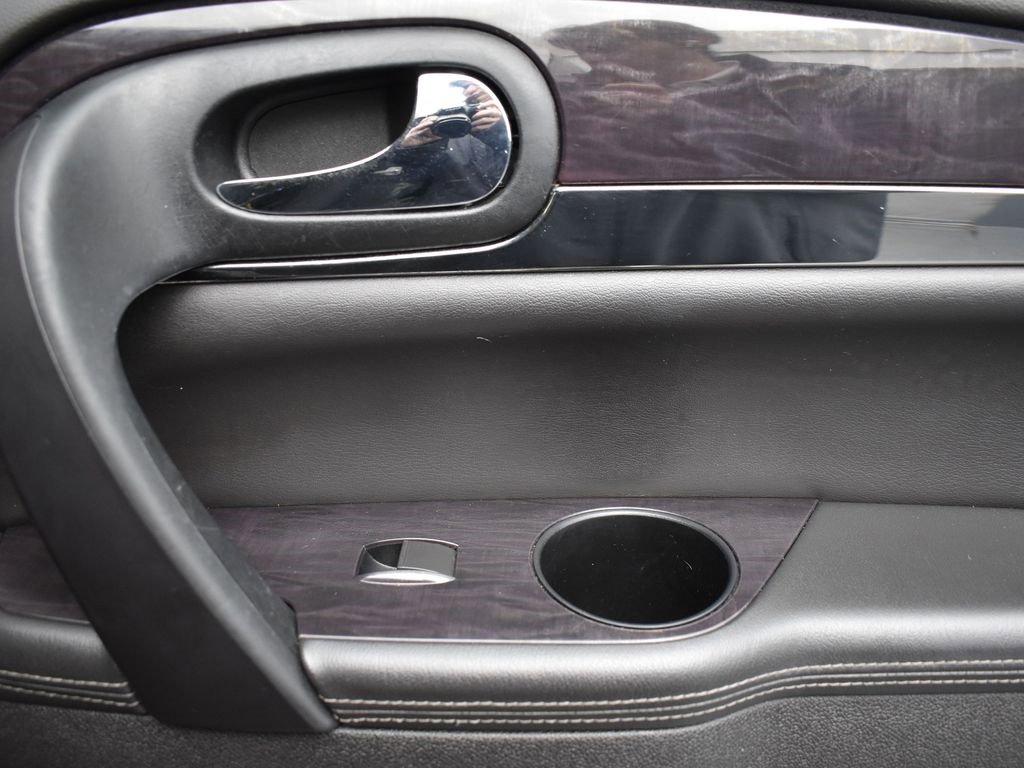 Used 2017 Buick Enclave Premium w/ Experience Buick Package image 33