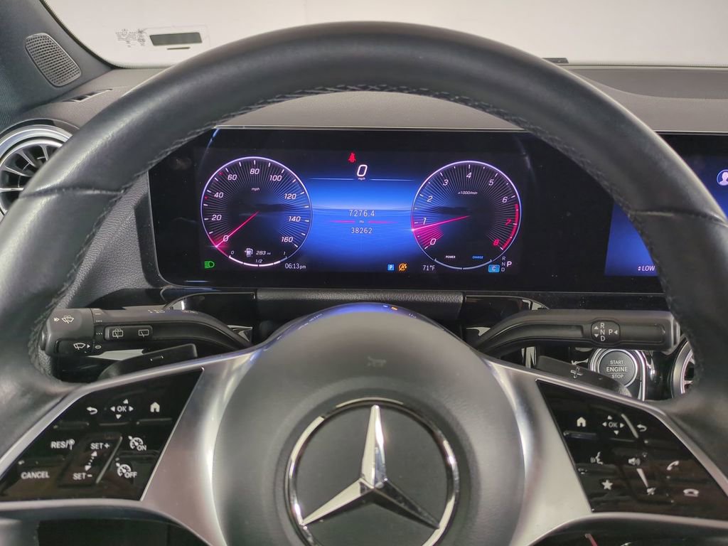 Used 2025 Mercedes-Benz GLA 250 image 31