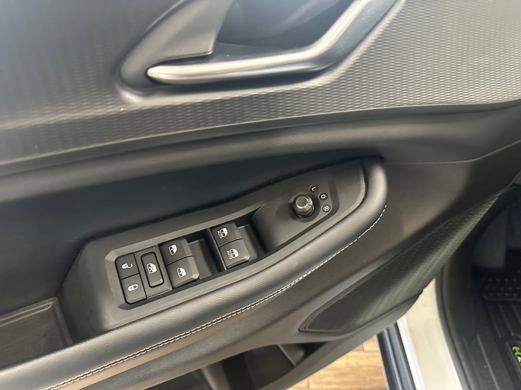 Certified 2023 Jeep Grand Cherokee Altitude AWD/4WD image 11