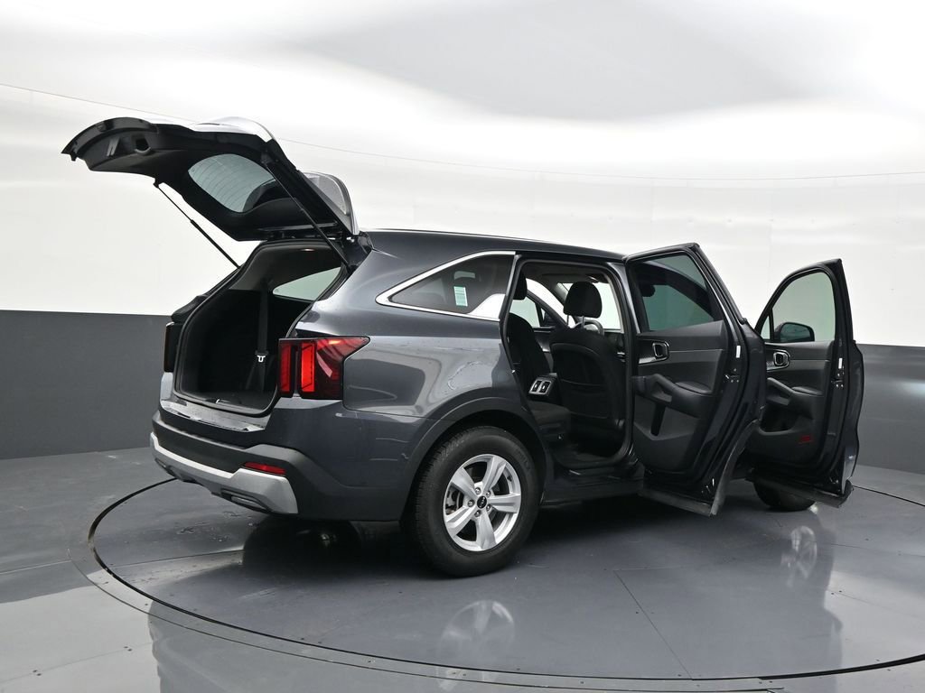 Used 2024 Kia Sorento LX image 28