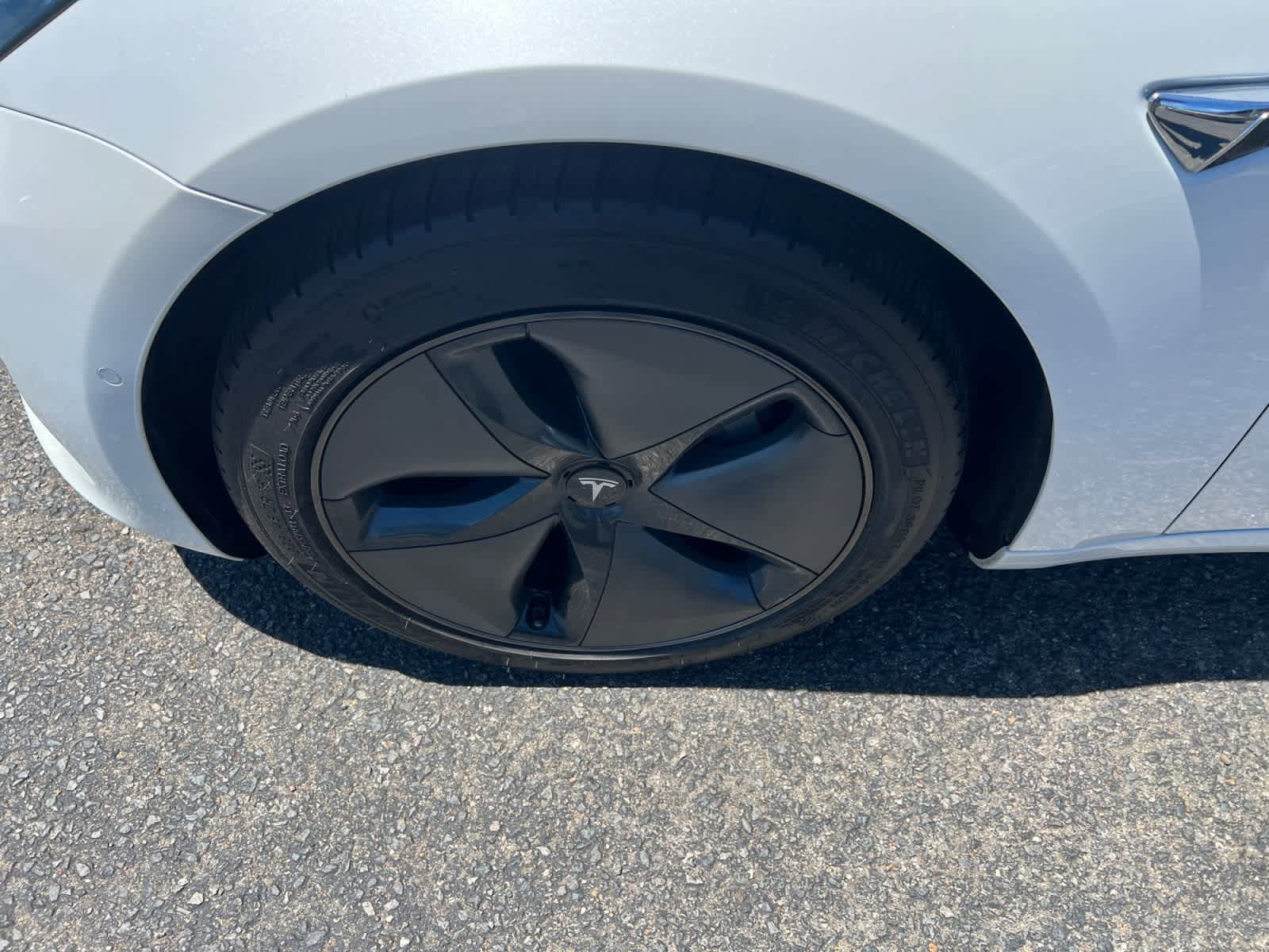 Used 2020 Tesla Model 3 Standard Range Plus RWD image 10