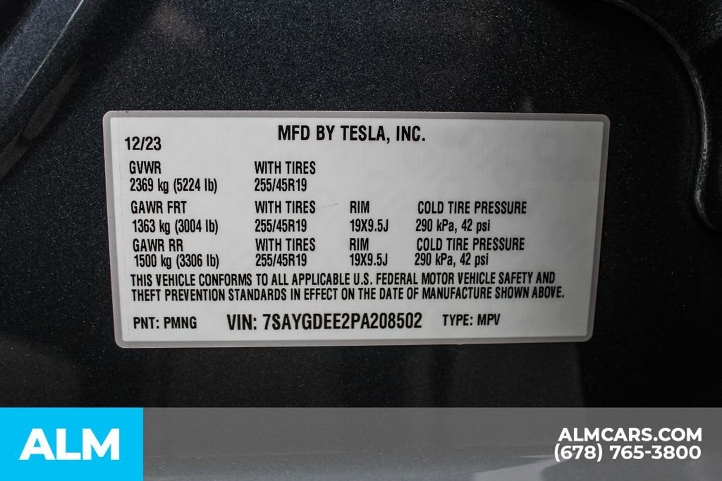 Used 2023 Tesla Model Y Long Range image 37
