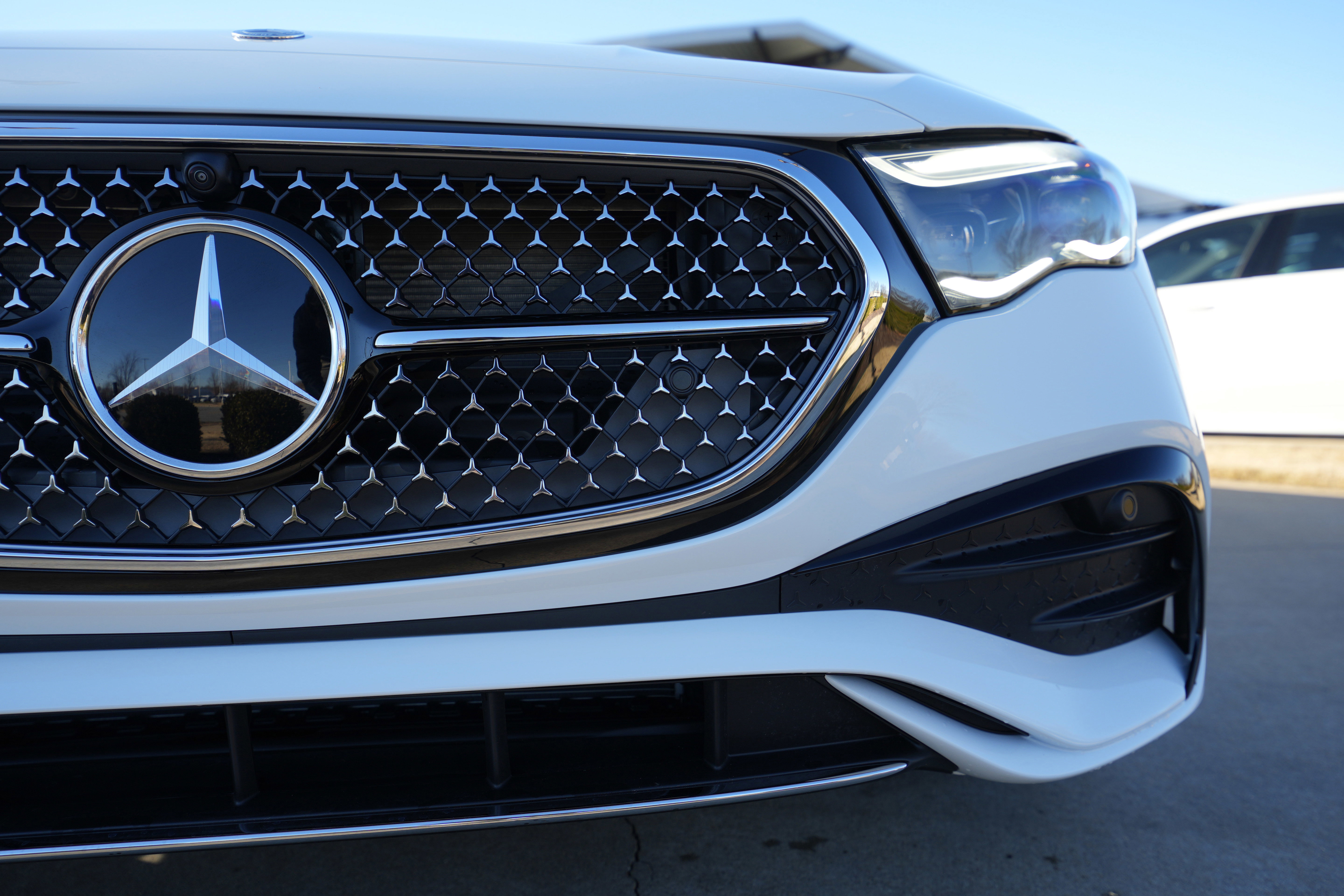 New 2026 Mercedes-Benz E 350 4MATIC Sedan image 11