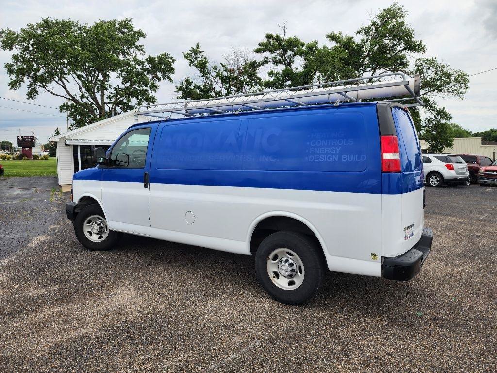 Used 2019 Chevrolet Express 2500 w/ Driver Convenience Package RWD image 8