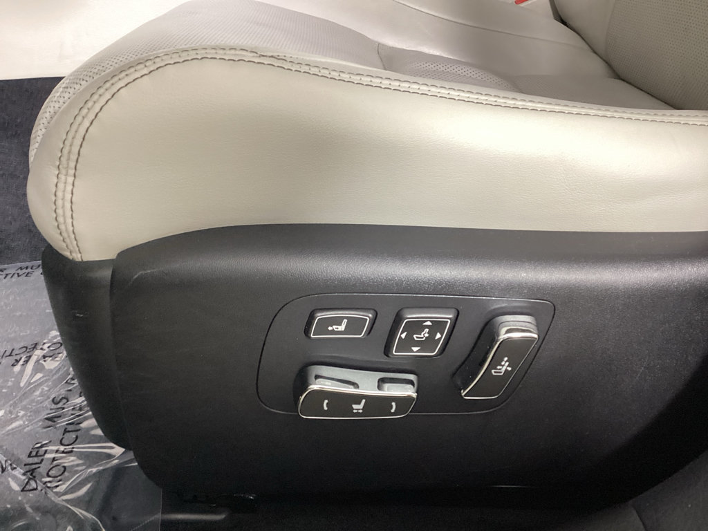 Used 2014 Lexus LS 460 L RWD image 19